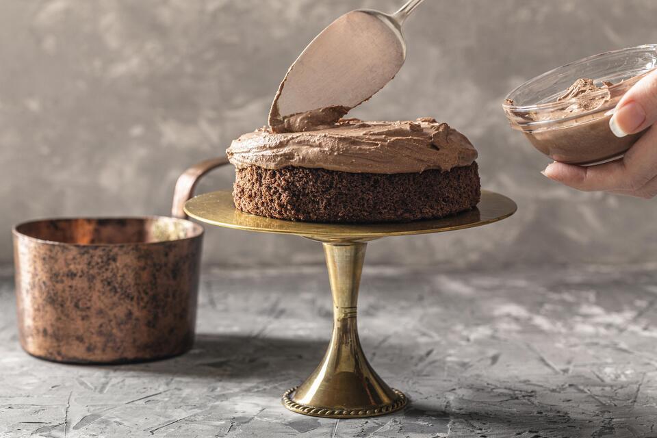 Kelepçeli Kek Kalıbı Nasıl Kullanılır?