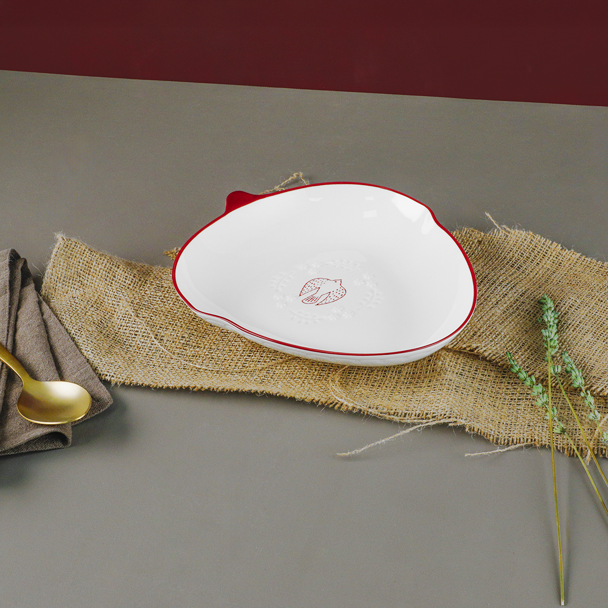 Aryıldız Red Bird Üçgen Tabak 20 cm - ARYILDIZ